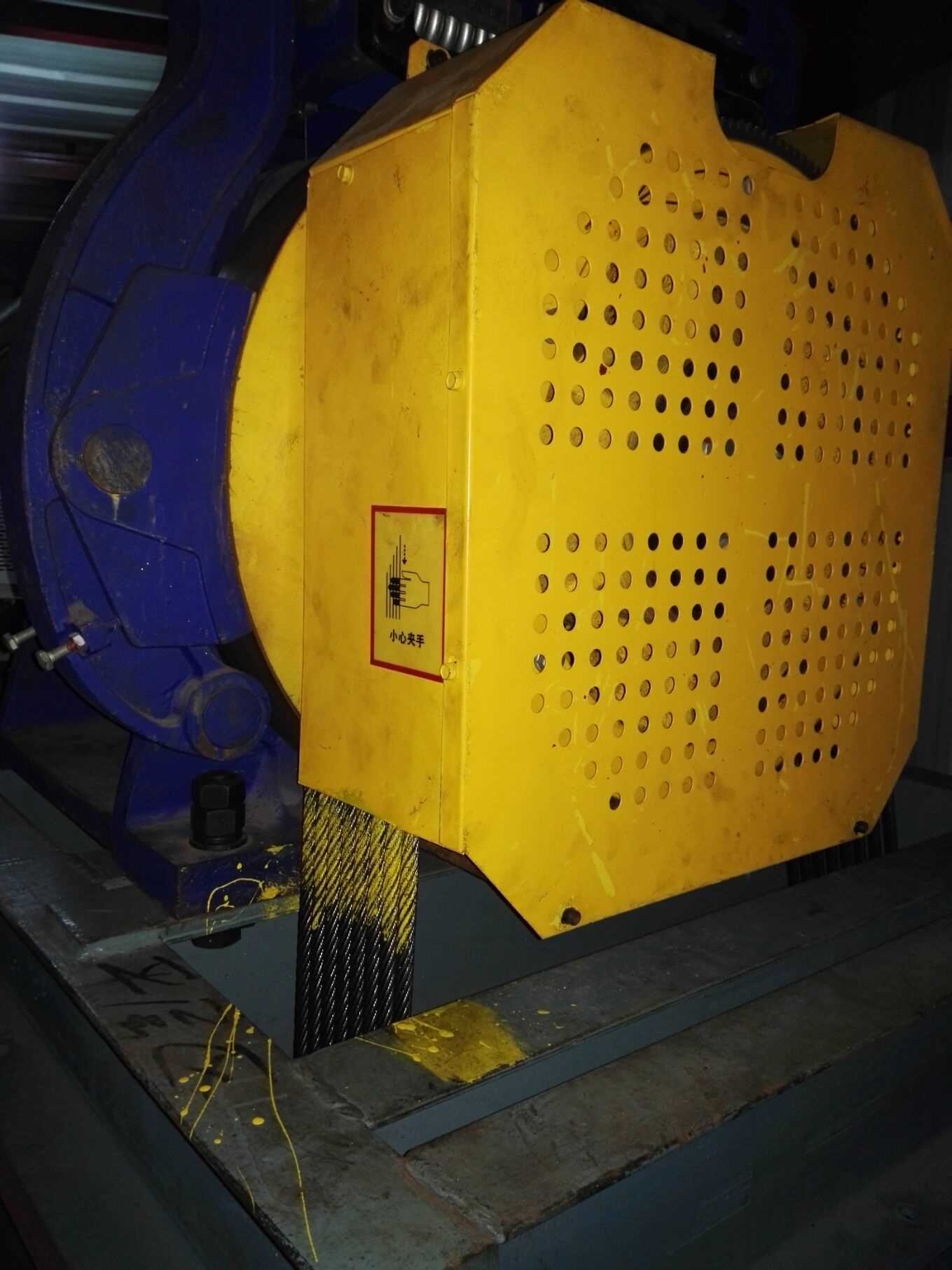 电梯用钢丝绳更换需要注意什么呢