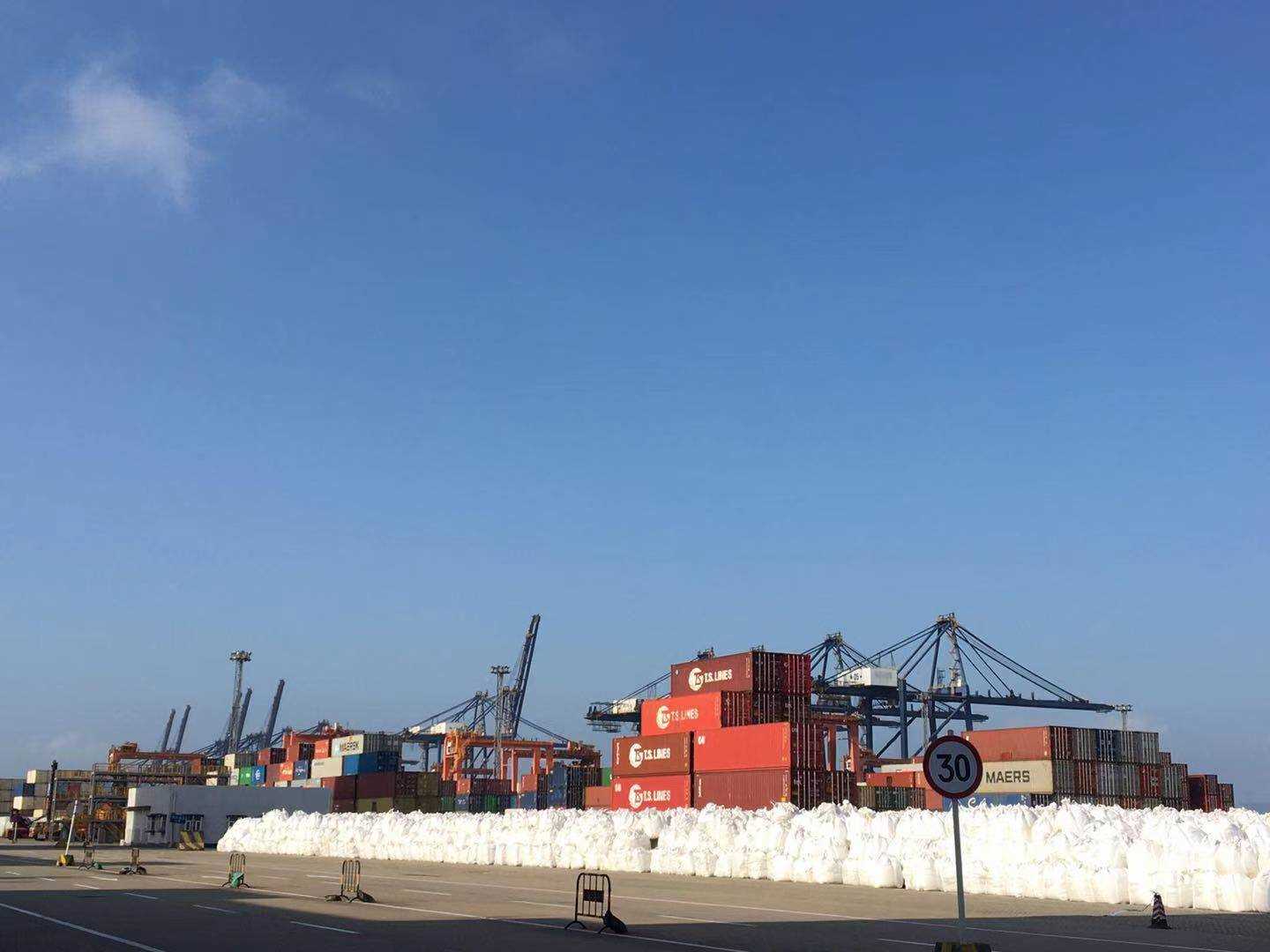 上海华绳对广东珠海国际货柜码头公司进行港机用钢丝绳技术服务